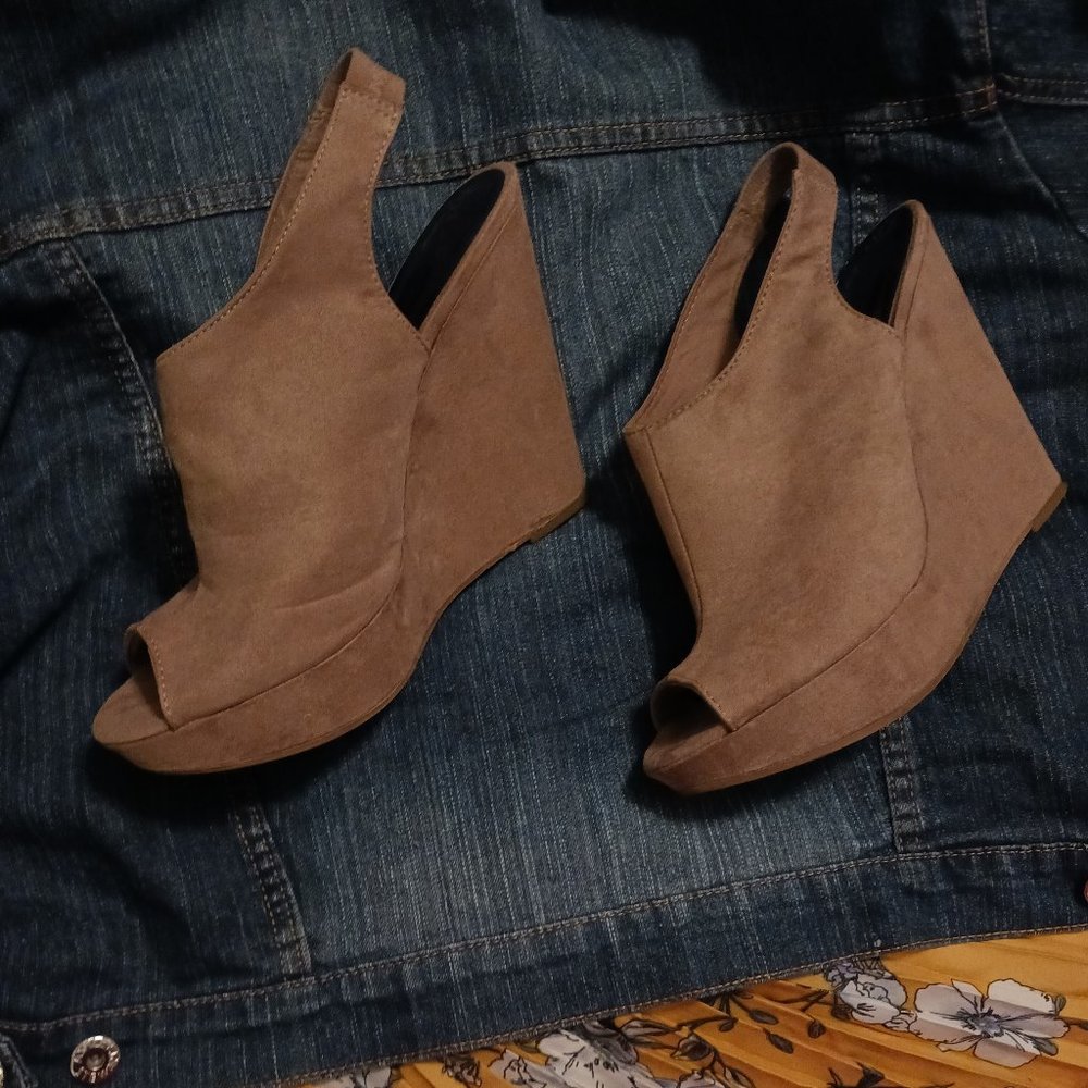 Carlos Santana Platform Wedge Slingbacks